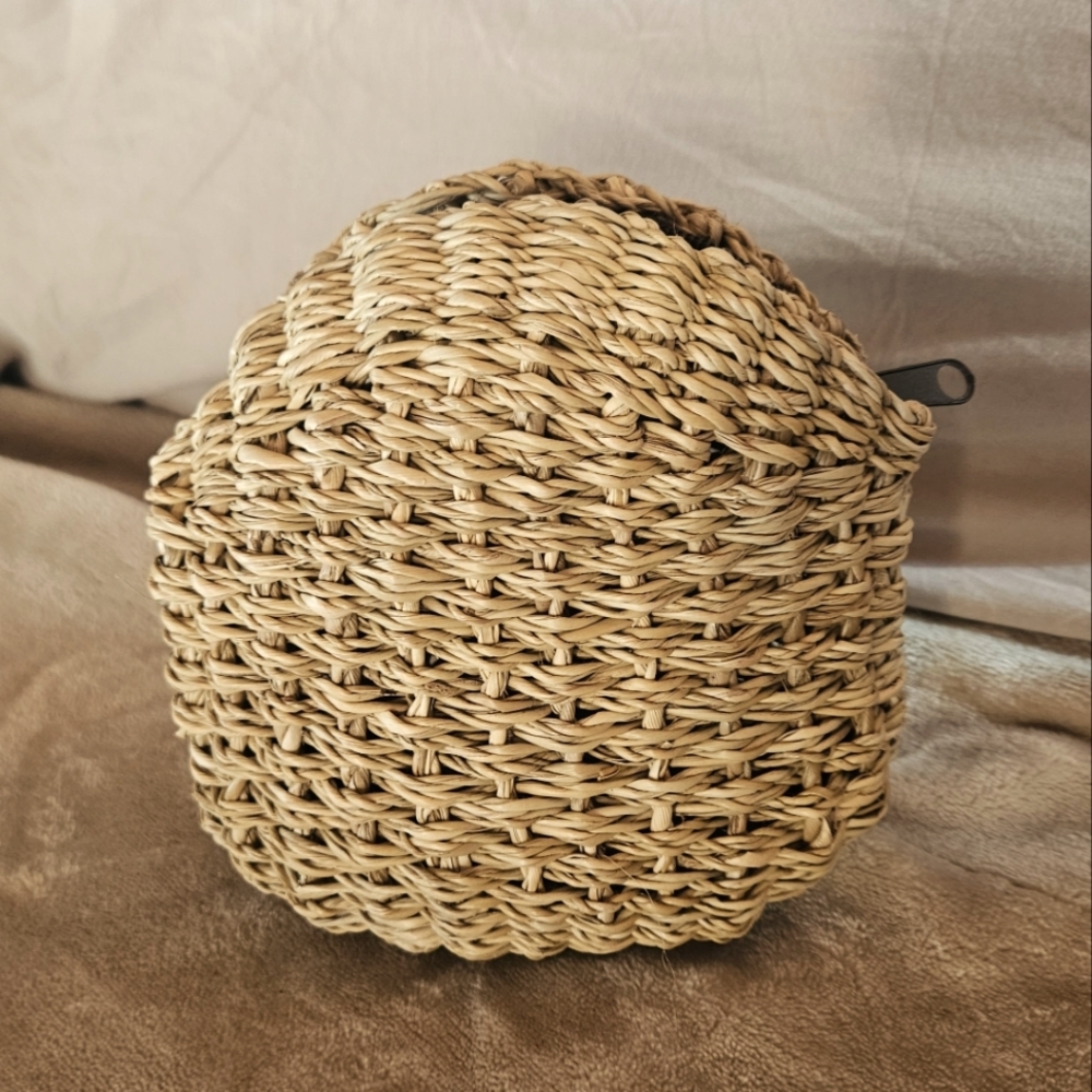 Woven clutch/handbag